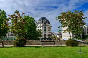 Retrouvez la résidence sénior Puteaux Villa Médicis au sein du quartier des Bergères.
